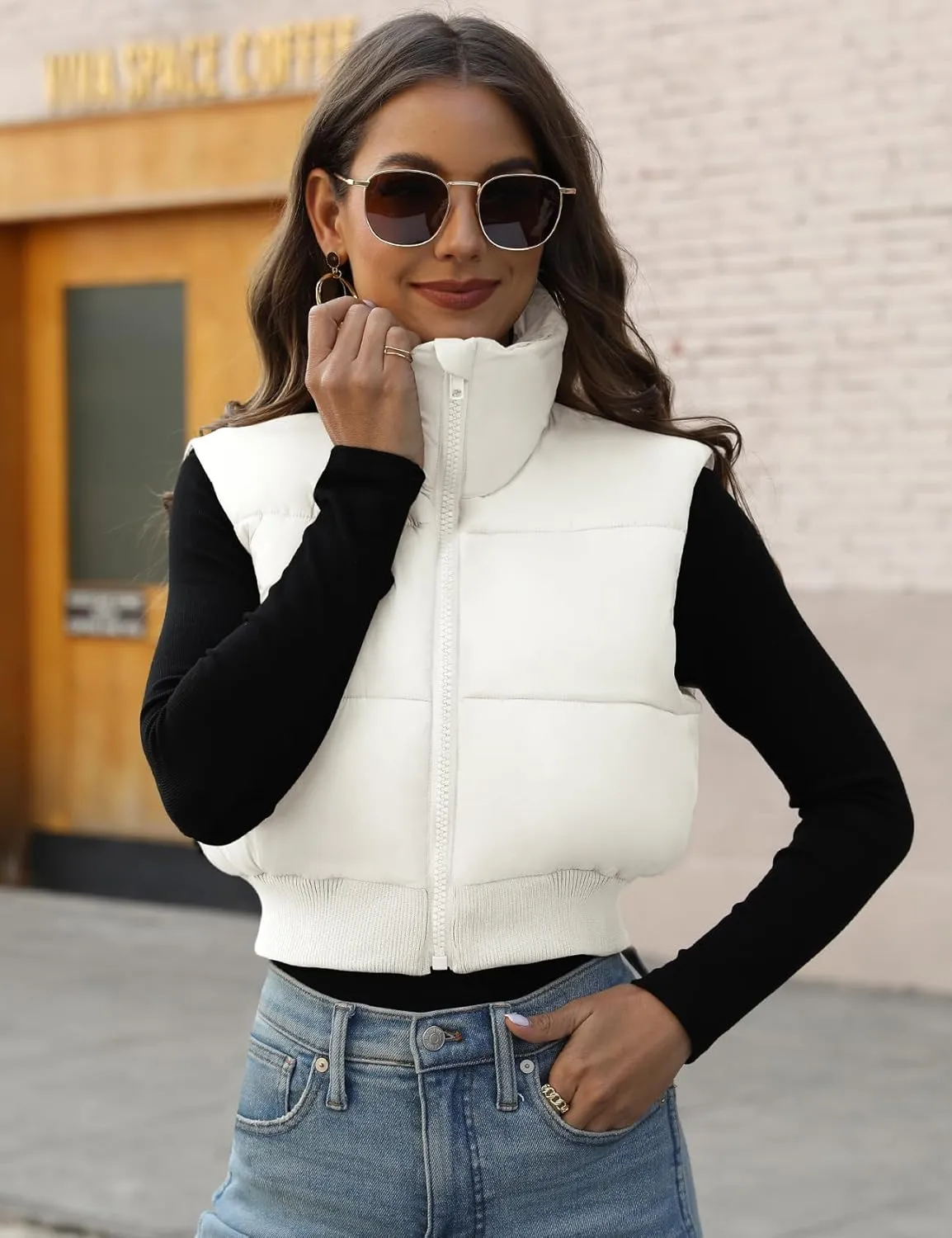 Gihuo Women's Cropped Puffer Vest Sleeveless Puffer Jacket Padded Gilet Outerwear Winter Full Zip Lightweight Coat